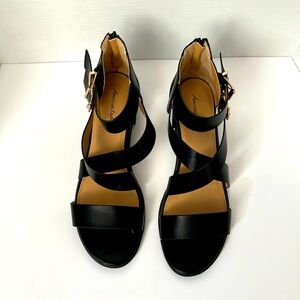 Black Sandel with slight heel